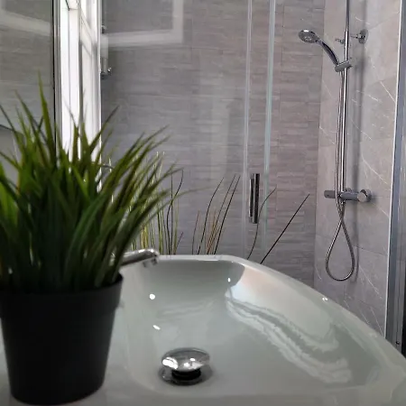 Comfort & Beauty * טורמולינוס